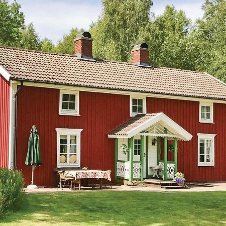2 Bedroom Amazing Home In Unnaryd Exterior photo