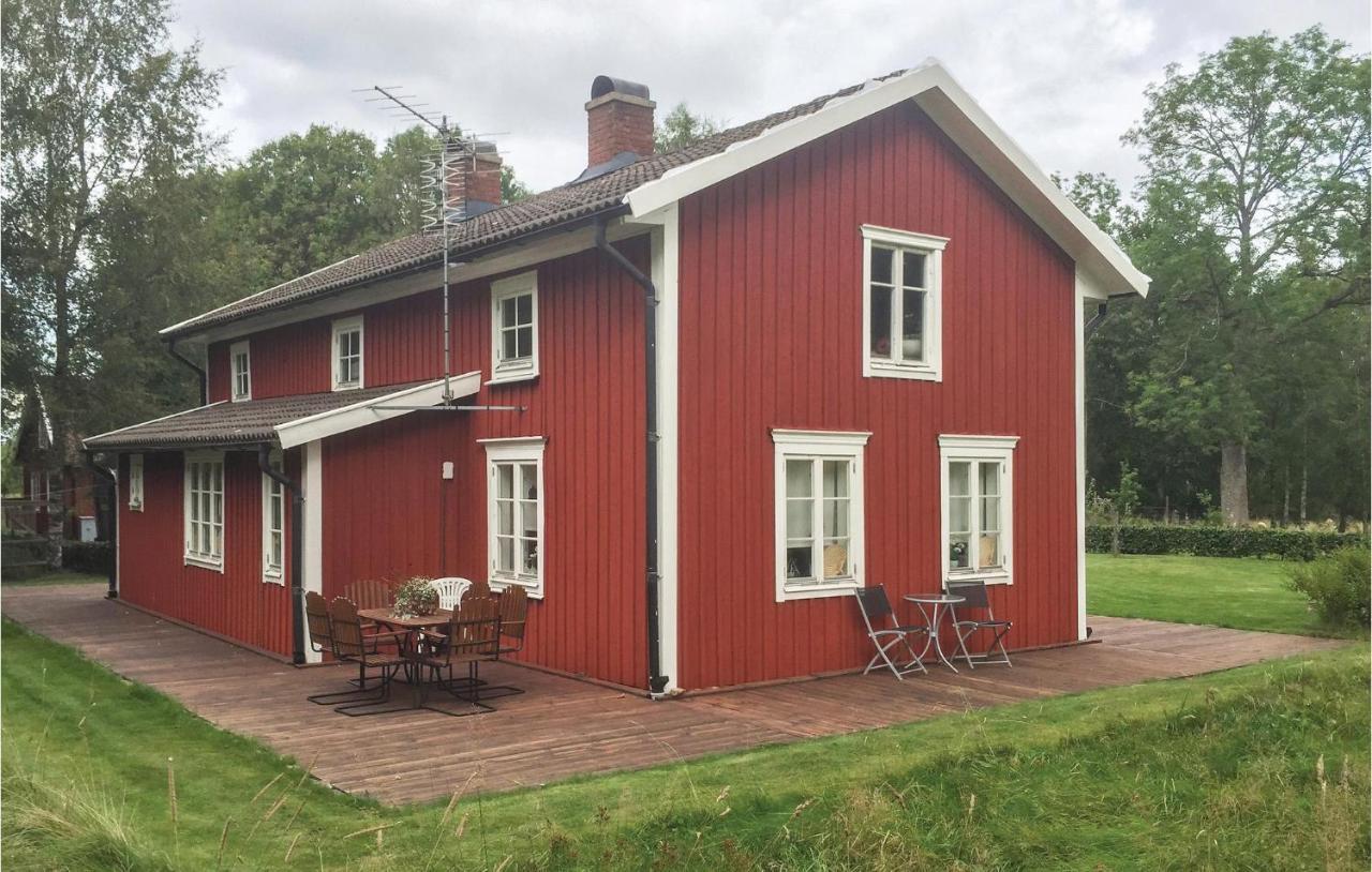 2 Bedroom Amazing Home In Unnaryd Exterior photo