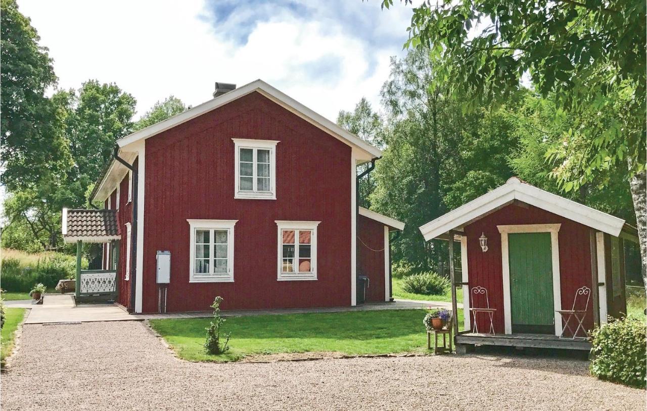 2 Bedroom Amazing Home In Unnaryd Exterior photo